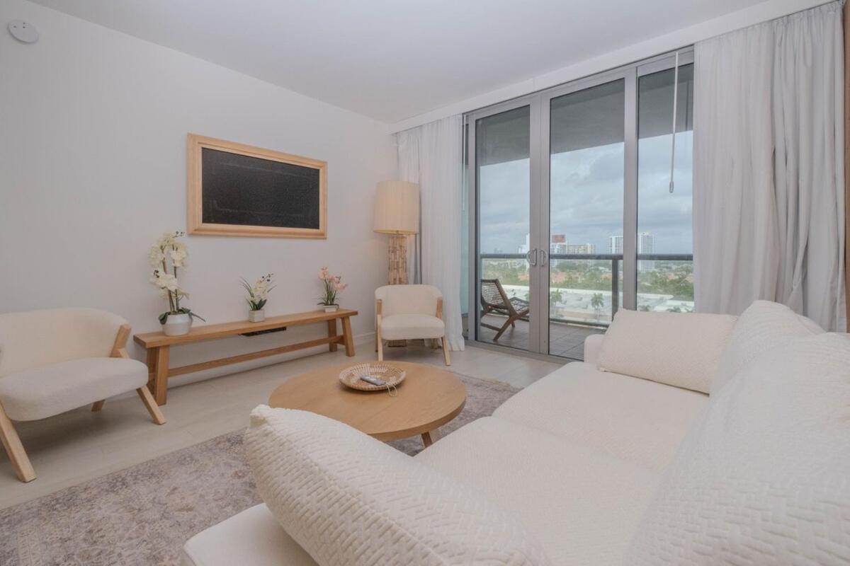 Appartamento 2B 2B Luxury Ocean Views Apt In Hallandale Beach Esterno foto